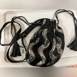 Silver and Black Sequined‎ Swirl Drawstring Bucket Crossbody Purse w Zip Pocket